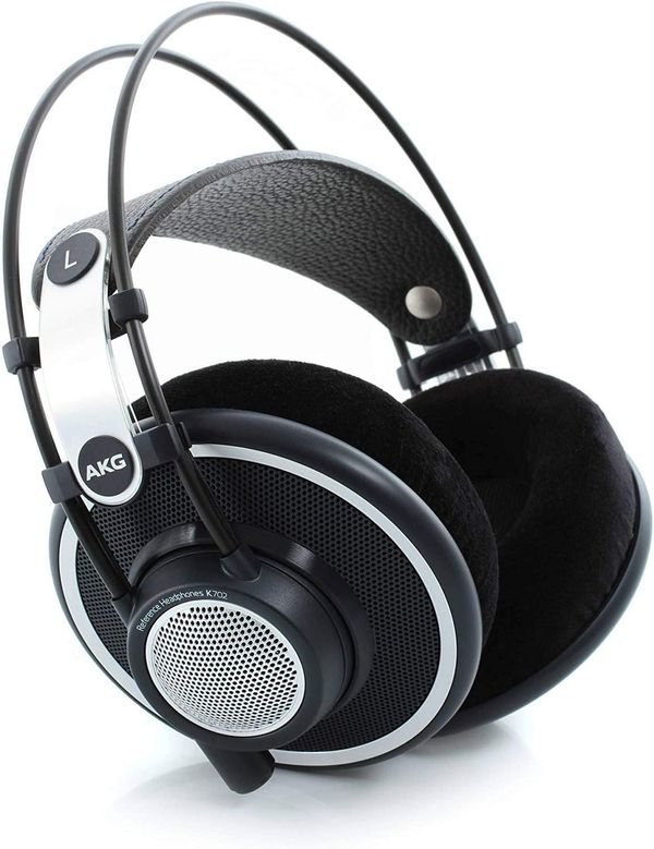 A Comparison of AKG K702 and K701 on Amazon Best Headphones Selection